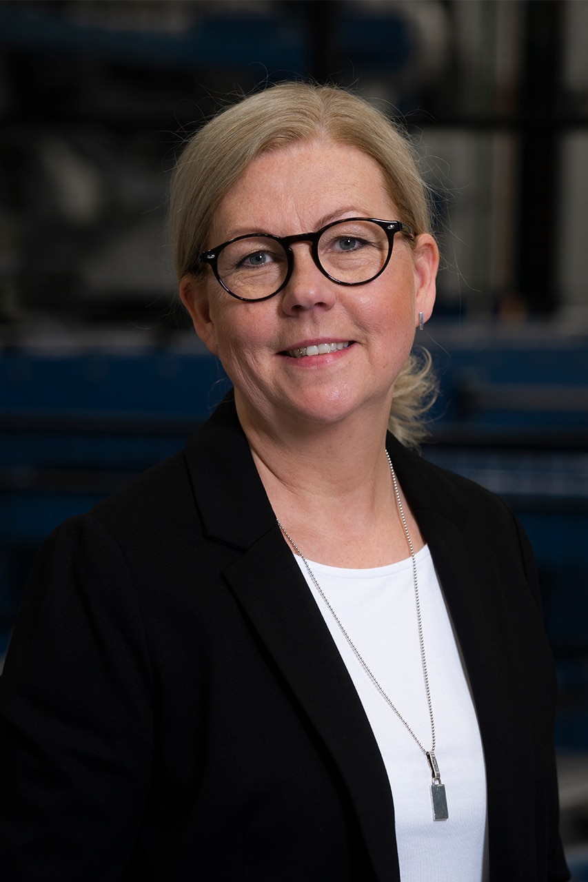 Education: Lena Oskarsson Engberg holds a degree in human resources from Företagsekonomiska Institutet (FEI).</p>
<p>Background: Prior to joining Permascand, Lena held the position as HR Specialist at Samhall AB. Prior to this, she worked as HR Business Partner at Permobil AB and as HR-partner at IF Skadeförsäkring AB.
